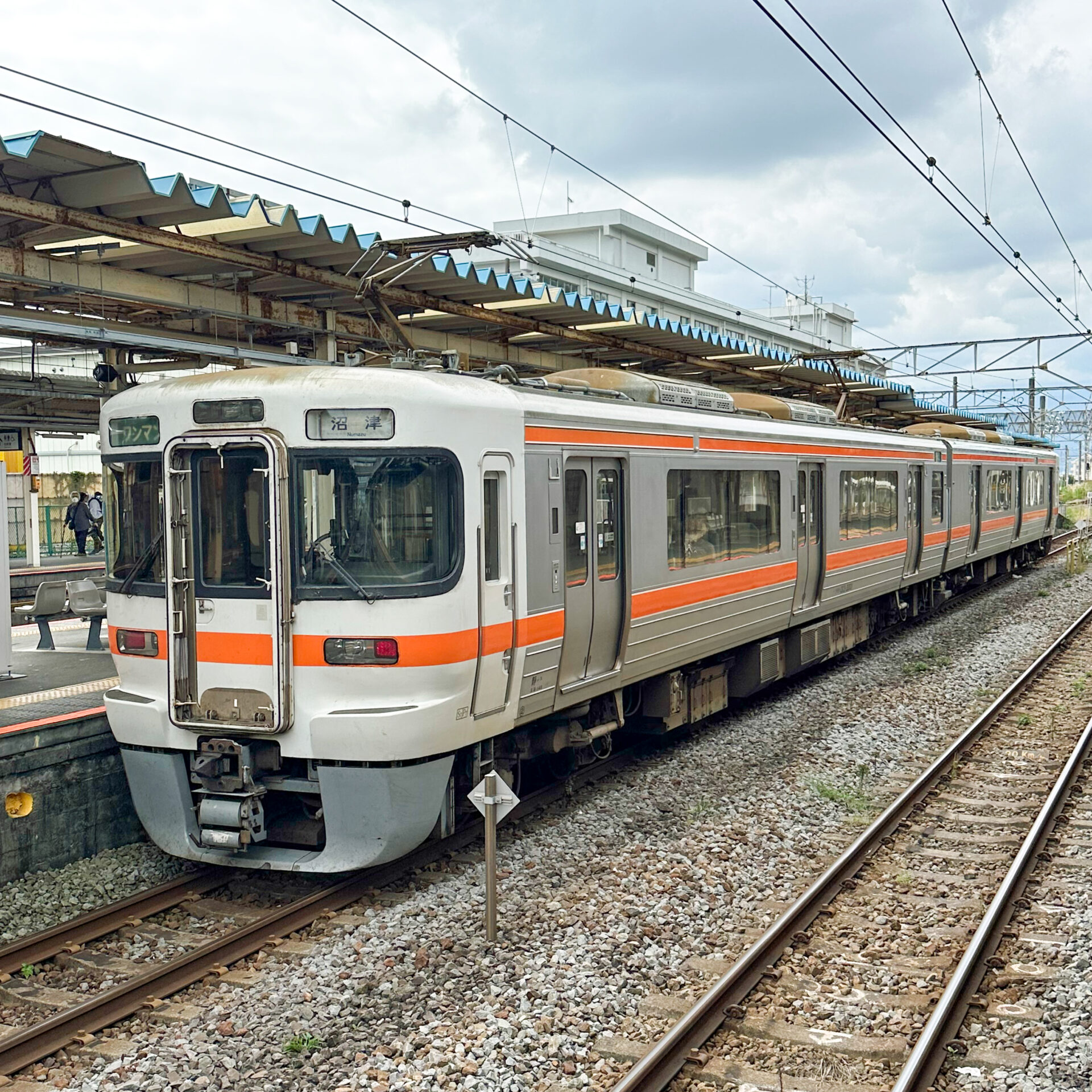 御殿場線普通列車国府津駅にて