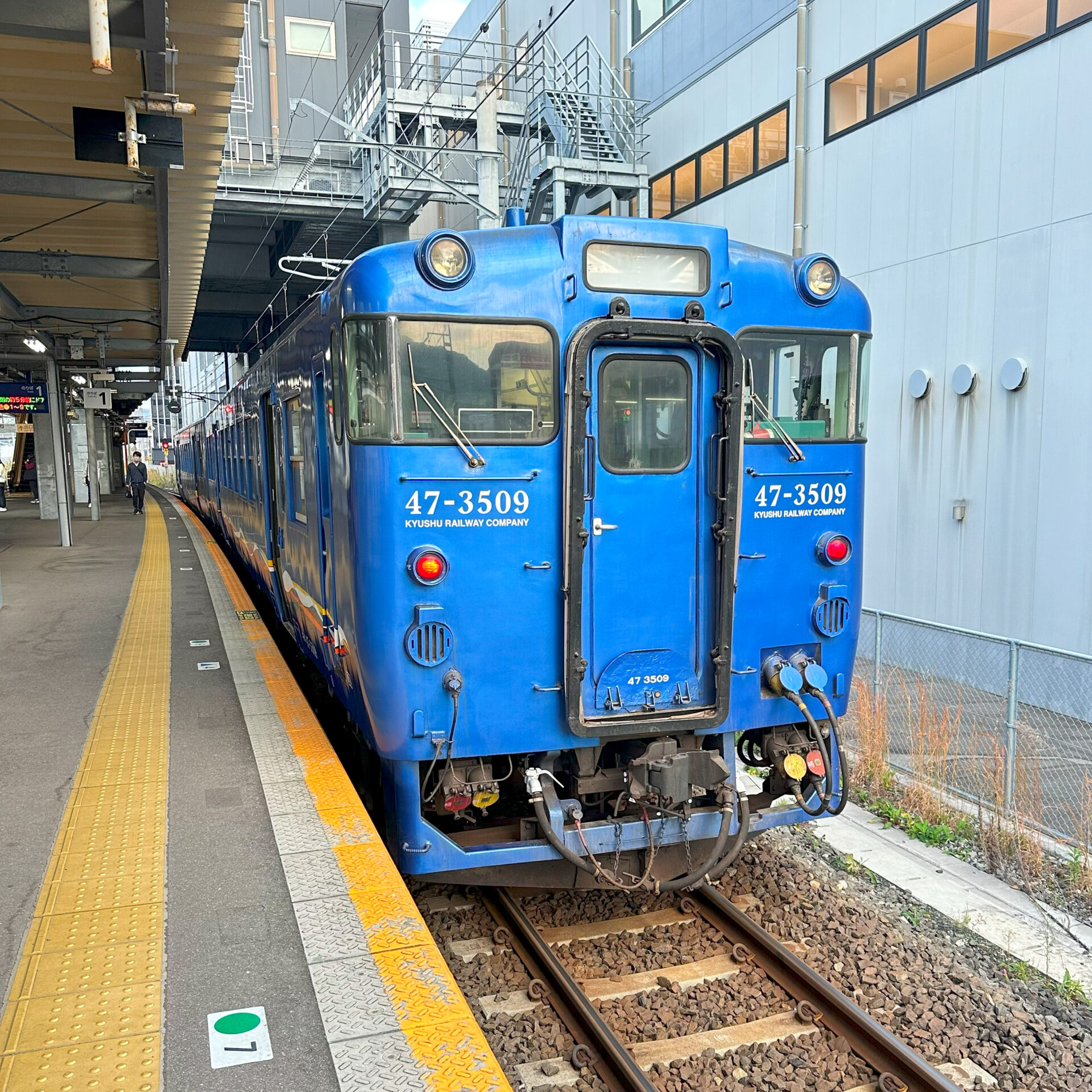 長崎本線普通列車諫早駅にて