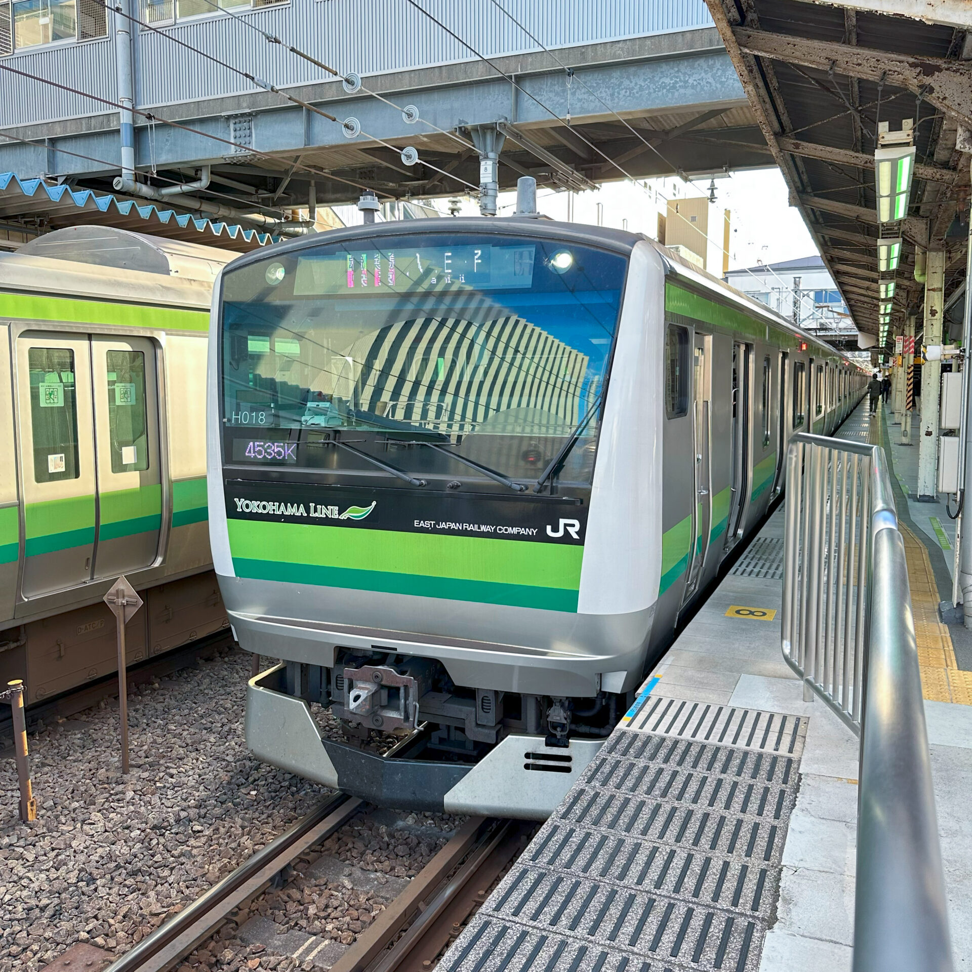 横浜線普通列車東神奈川駅にて