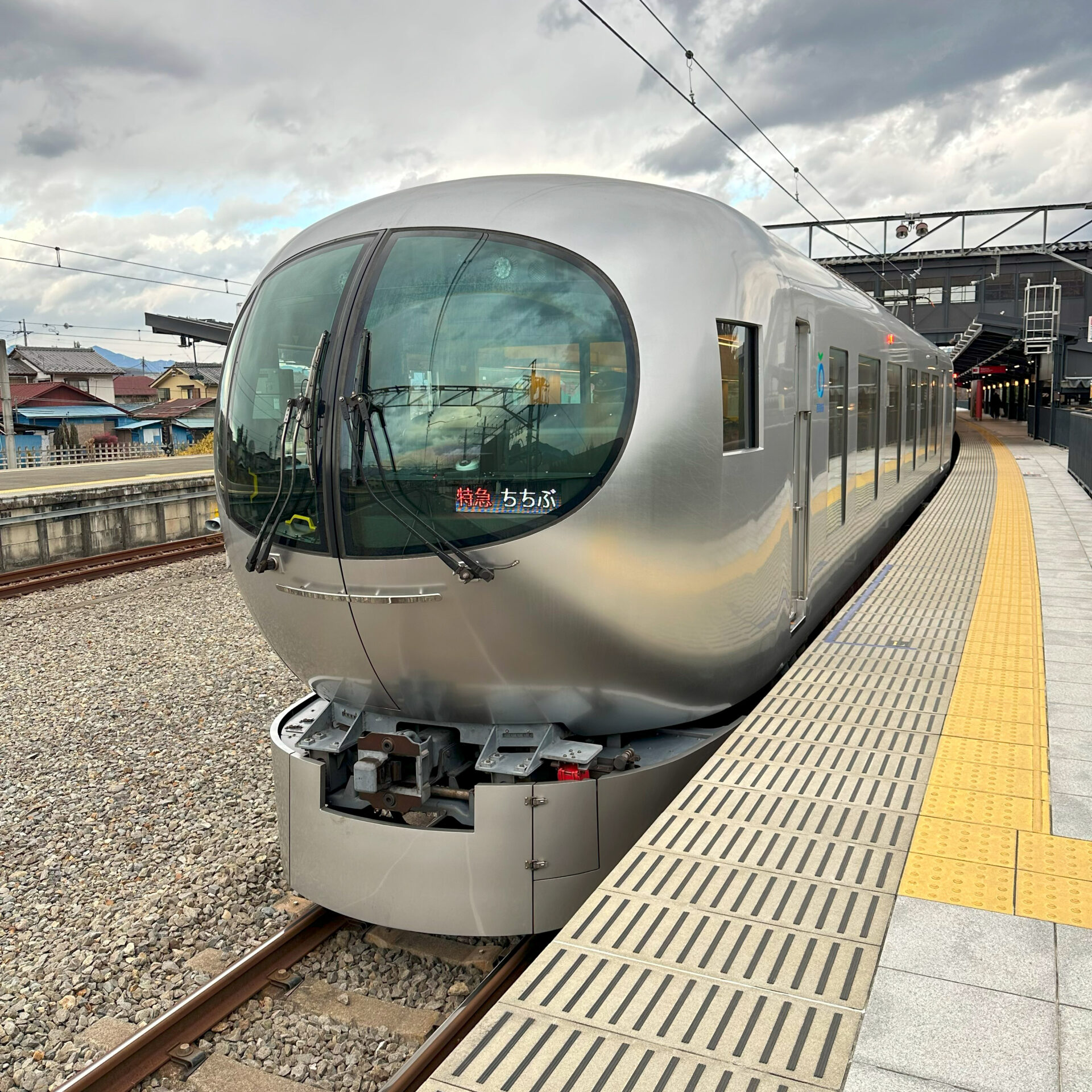 西武鉄道001系電車西武秩父駅にて