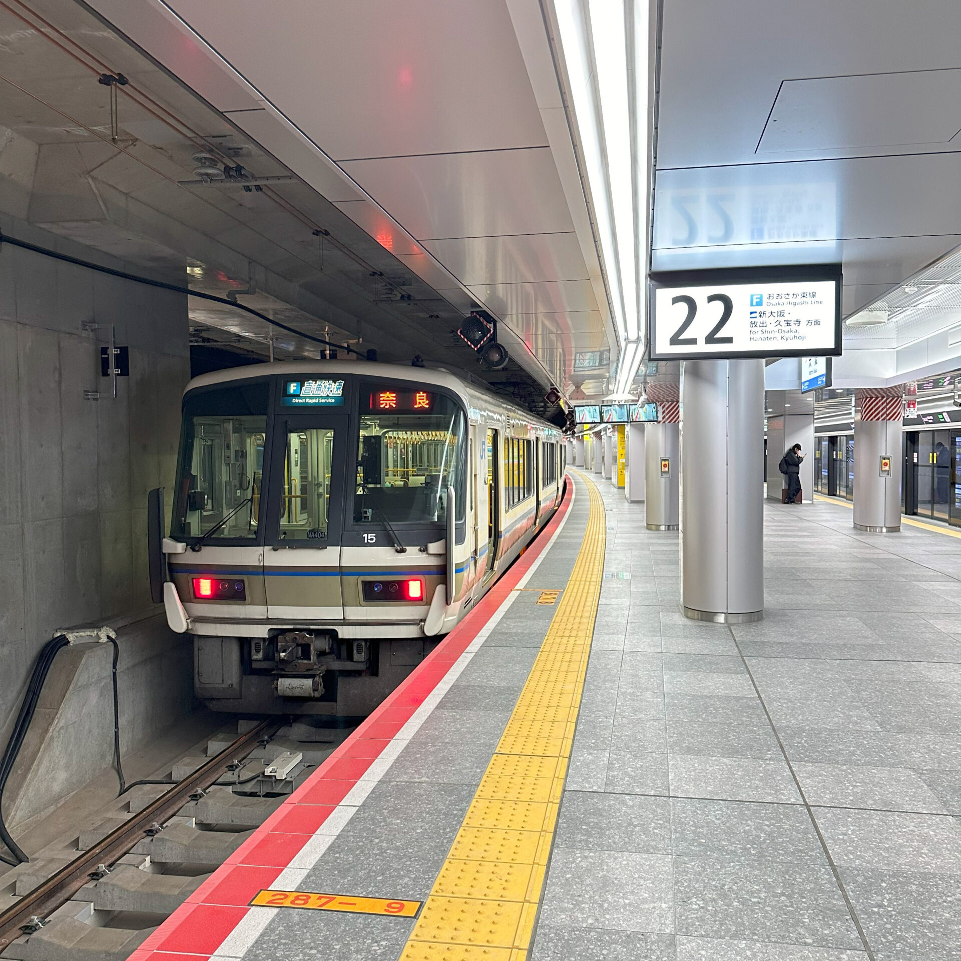 大阪駅うめきたエリア22番線ホーム