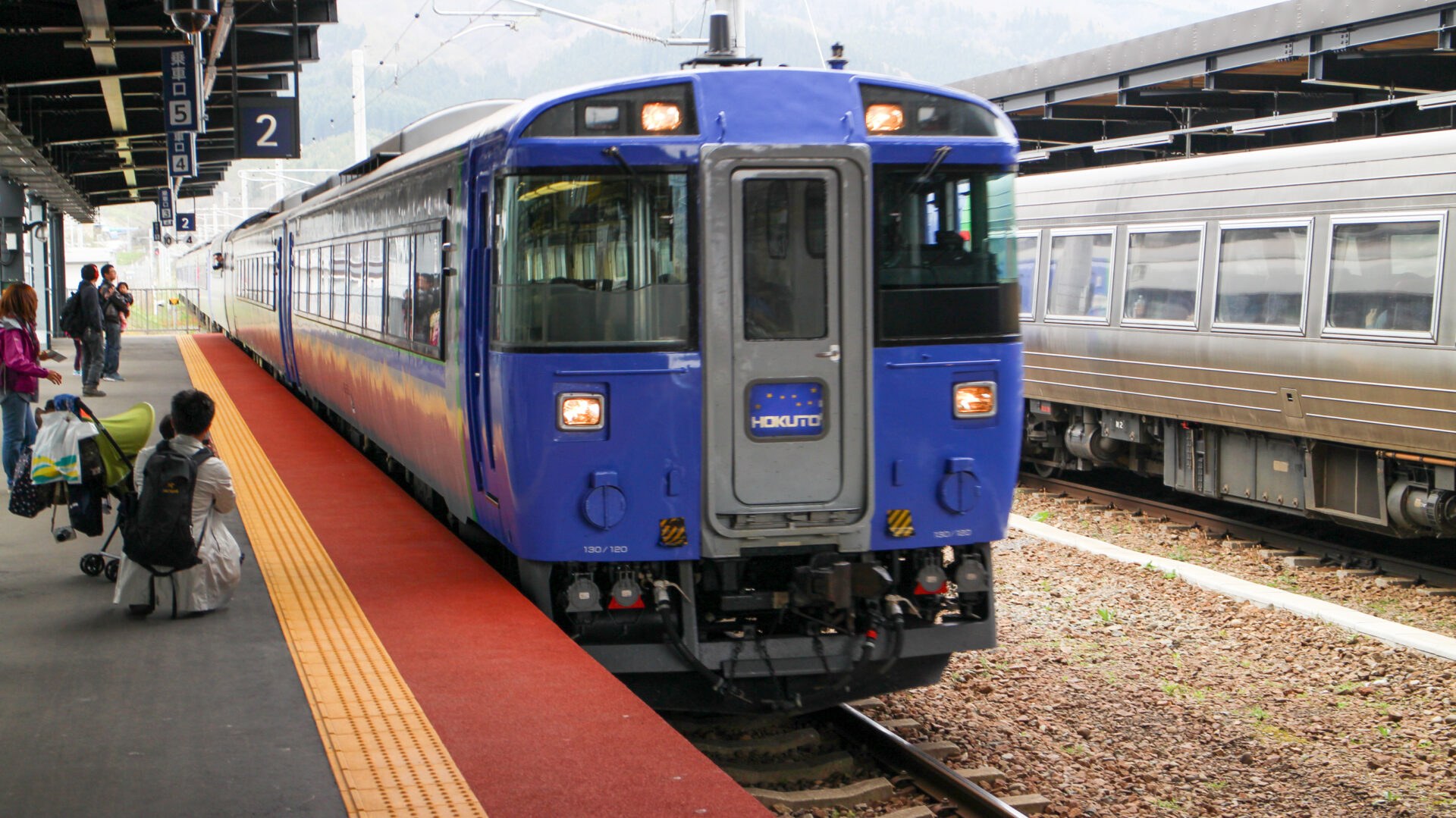 特急北斗号新函館北斗駅にて