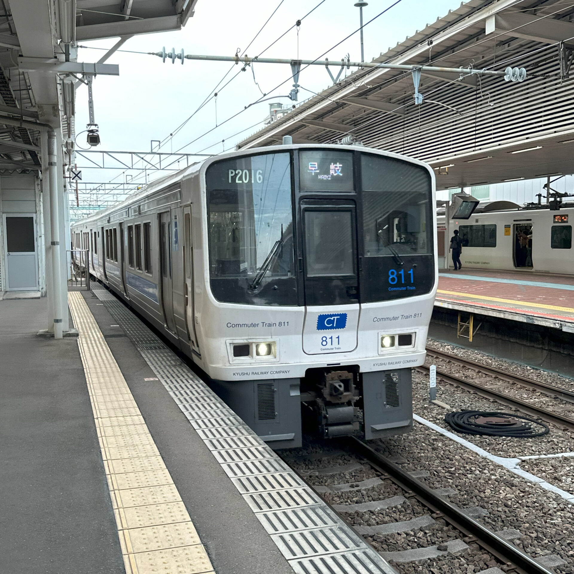 鹿児島本線普通列車博多駅にて